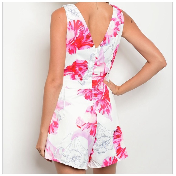 RESTOCK Sleeveless floral print belted romper - Picture 3 of 3